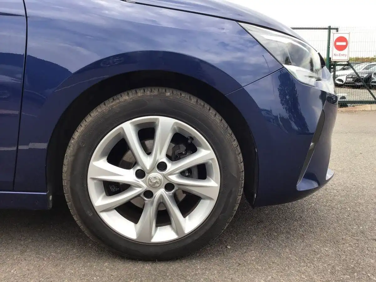 2020-vauxhall-corsa-12i-se-premium-big-10
