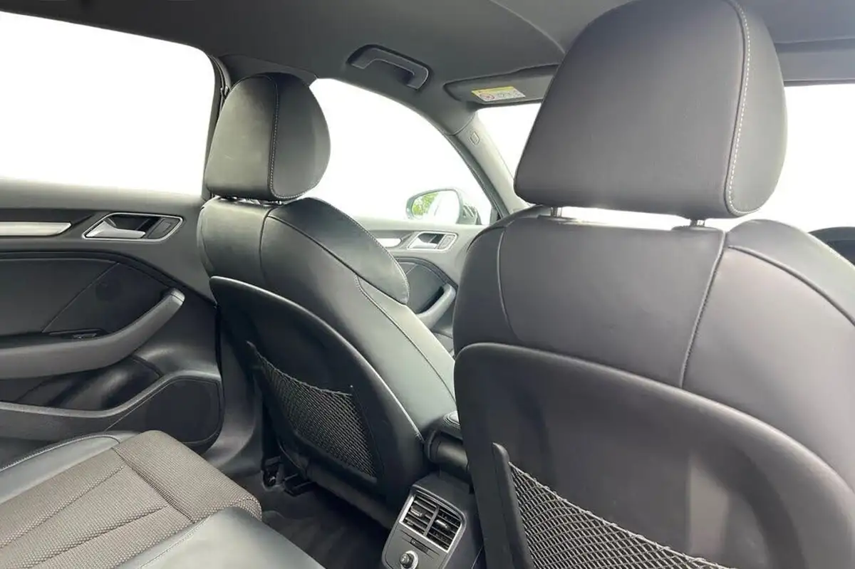2019-audi-a3-15-35-tfsi-black-edition-sportback-5d-s-tronic-big-9