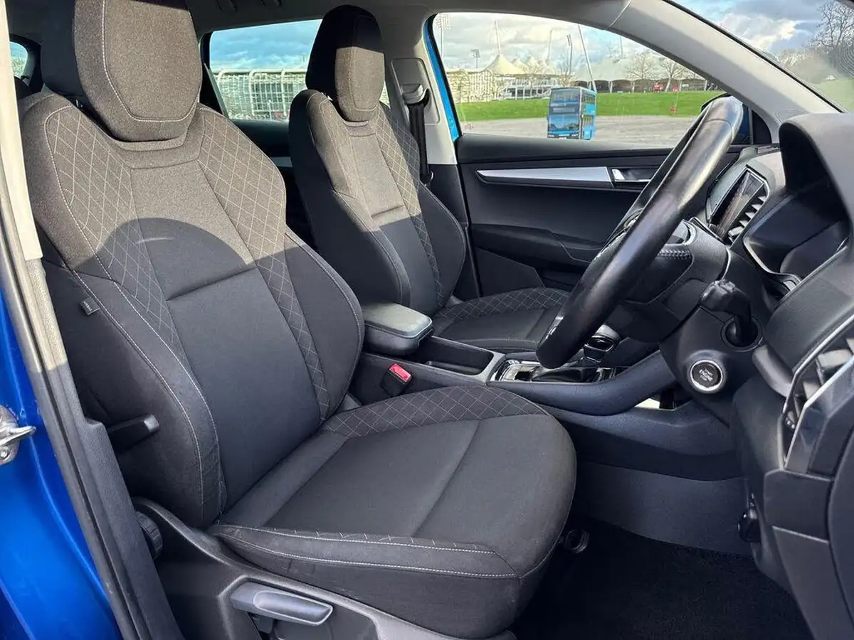 2021-skoda-karoq-15-tsi-se-technology-dsg-big-25