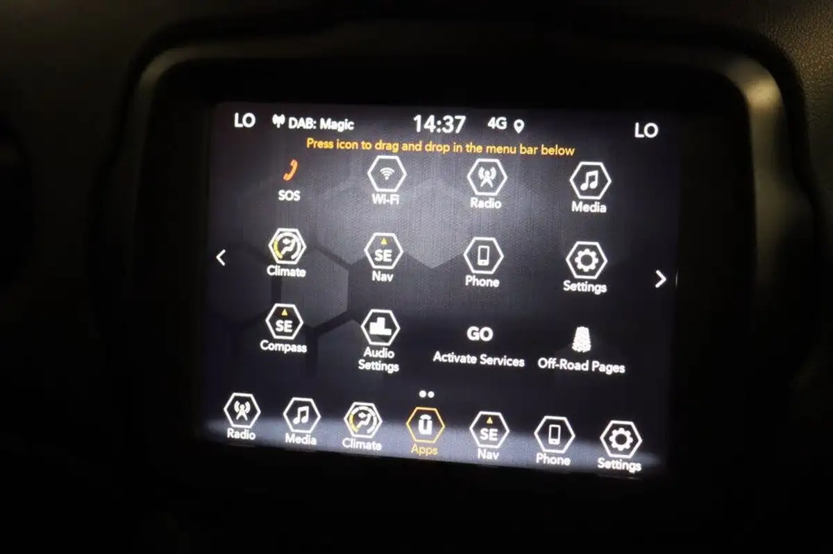 2021-jeep-renegade-10-gse-night-eagle-big-15