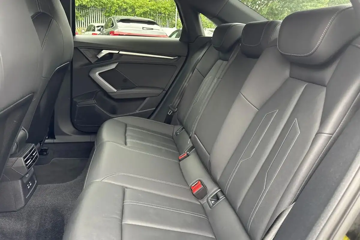 2024-audi-a3-15-35-tfsi-s-line-saloon-4d-big-18