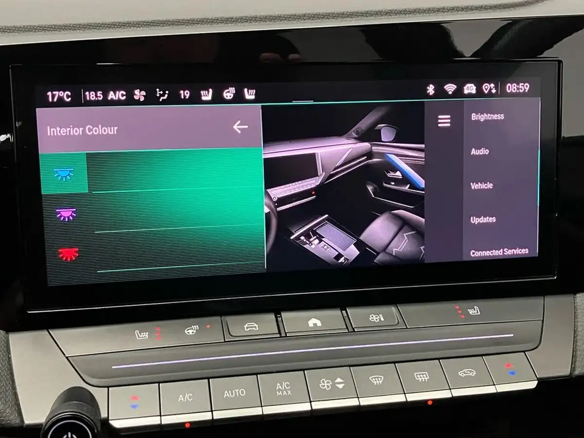 2022-vauxhall-astra-12-turbo-gs-line-hatchback-big-46