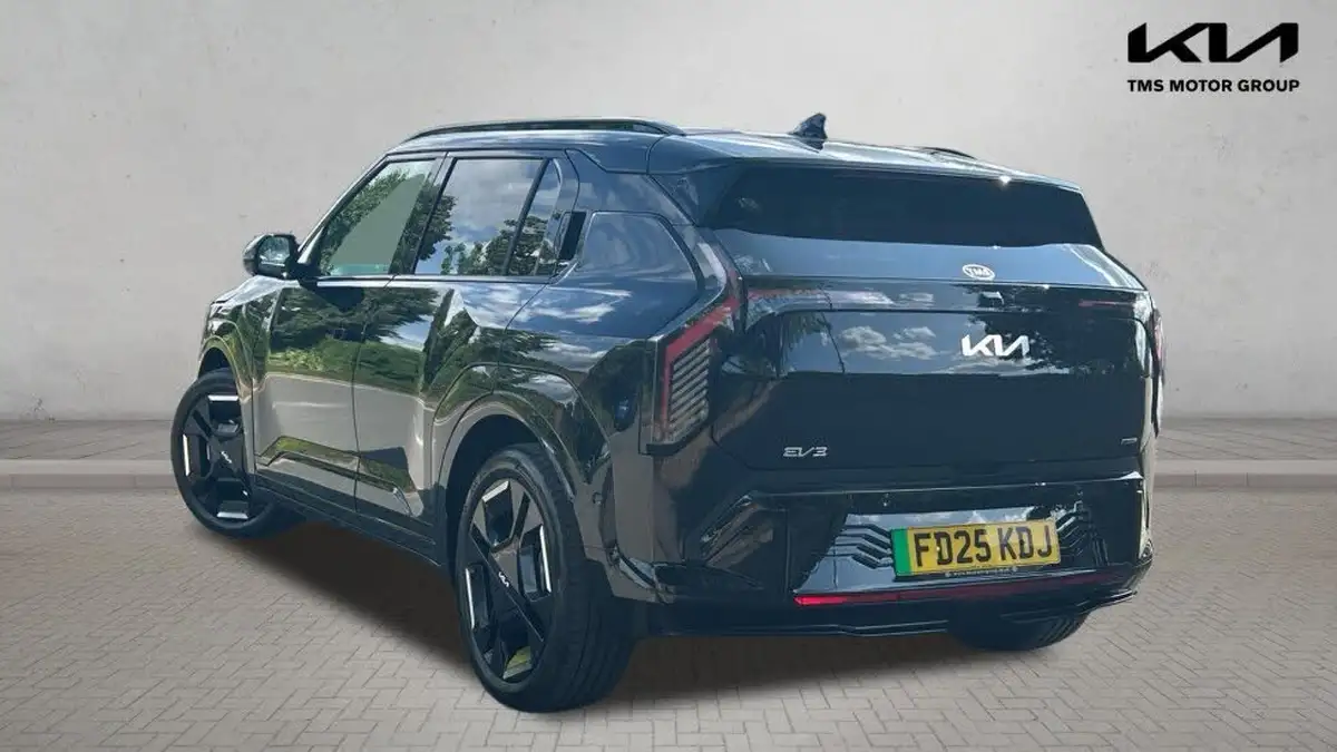 2025-kia-ev3-e-gt-line-s-big-1