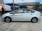 2014-toyota-prius-hybrid-small-7