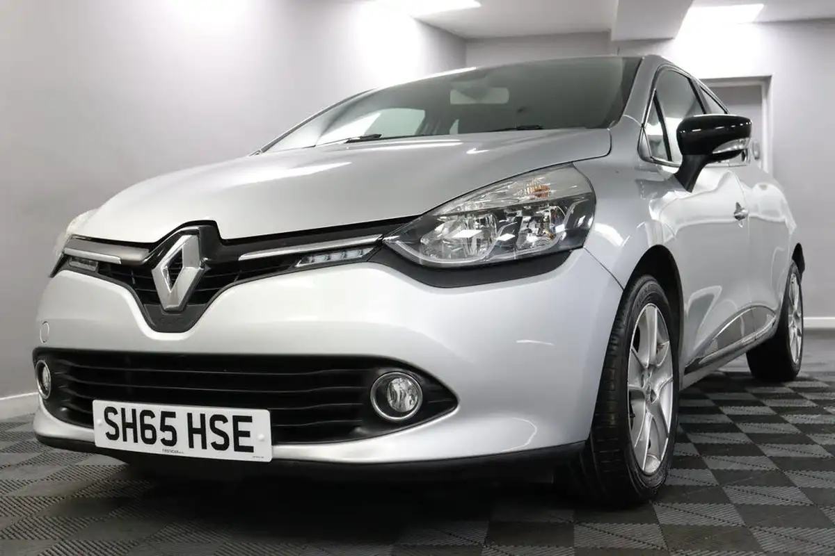 2015-renault-clio-09-tce-dynamique-nav-big-28