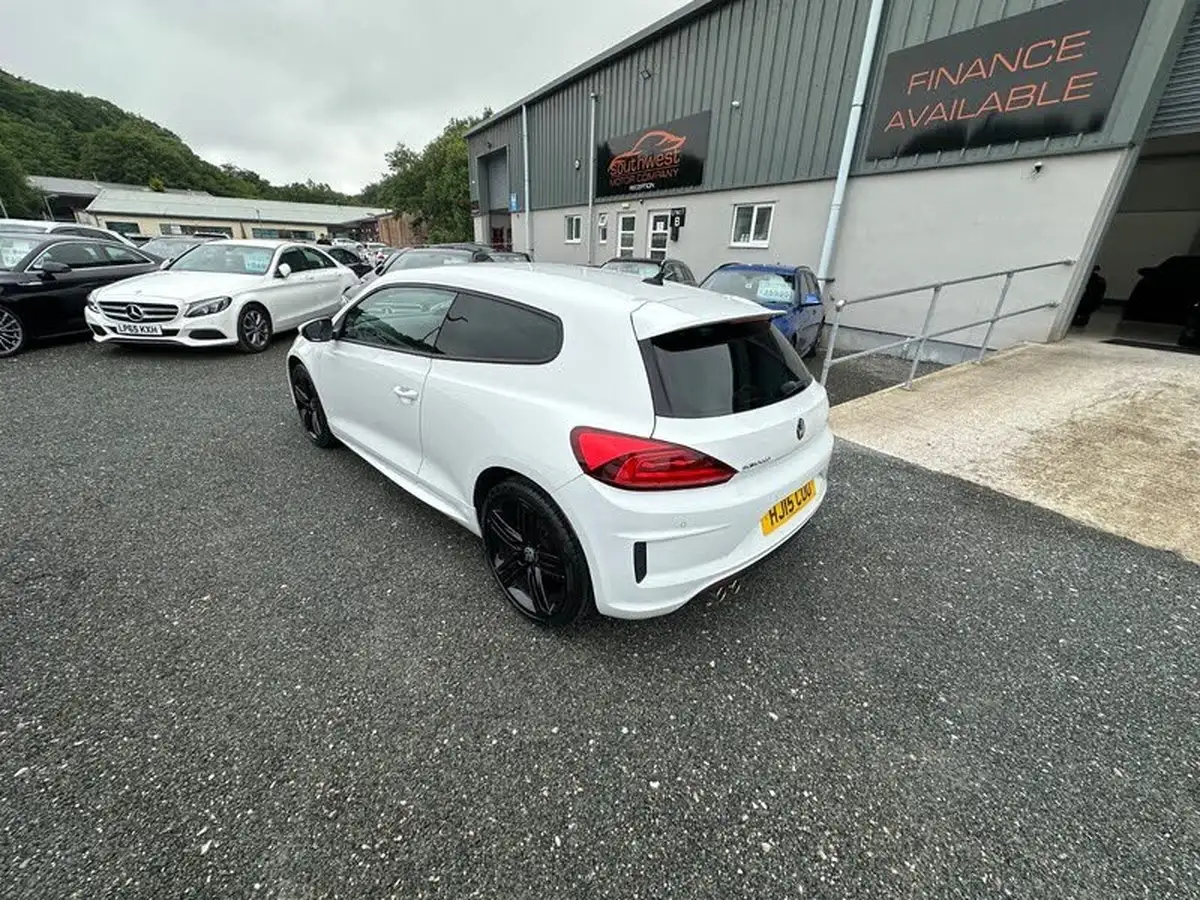 2015-volkswagen-scirocco-20tdi-r-line-184ps-big-53