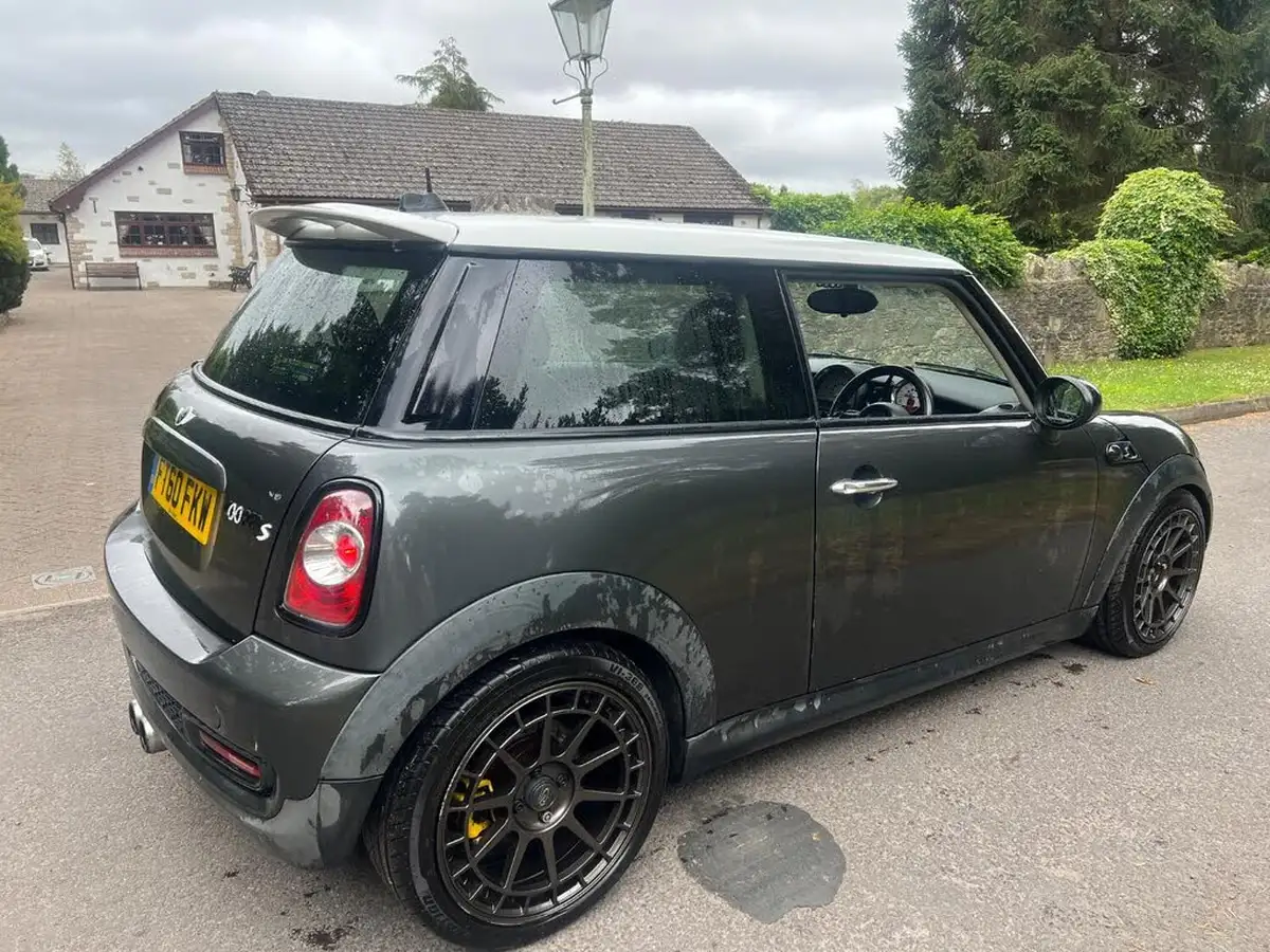 2010-mini-cooper-16-cooper-s-hatchback-3d-big-7