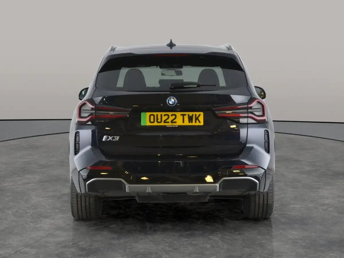 2022-bmw-ix3-e-m-sport-big-12