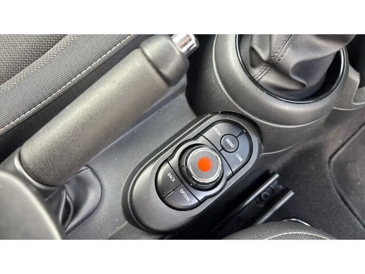 2019-mini-cooper-15-cooper-classic-hatchback-3d-big-18