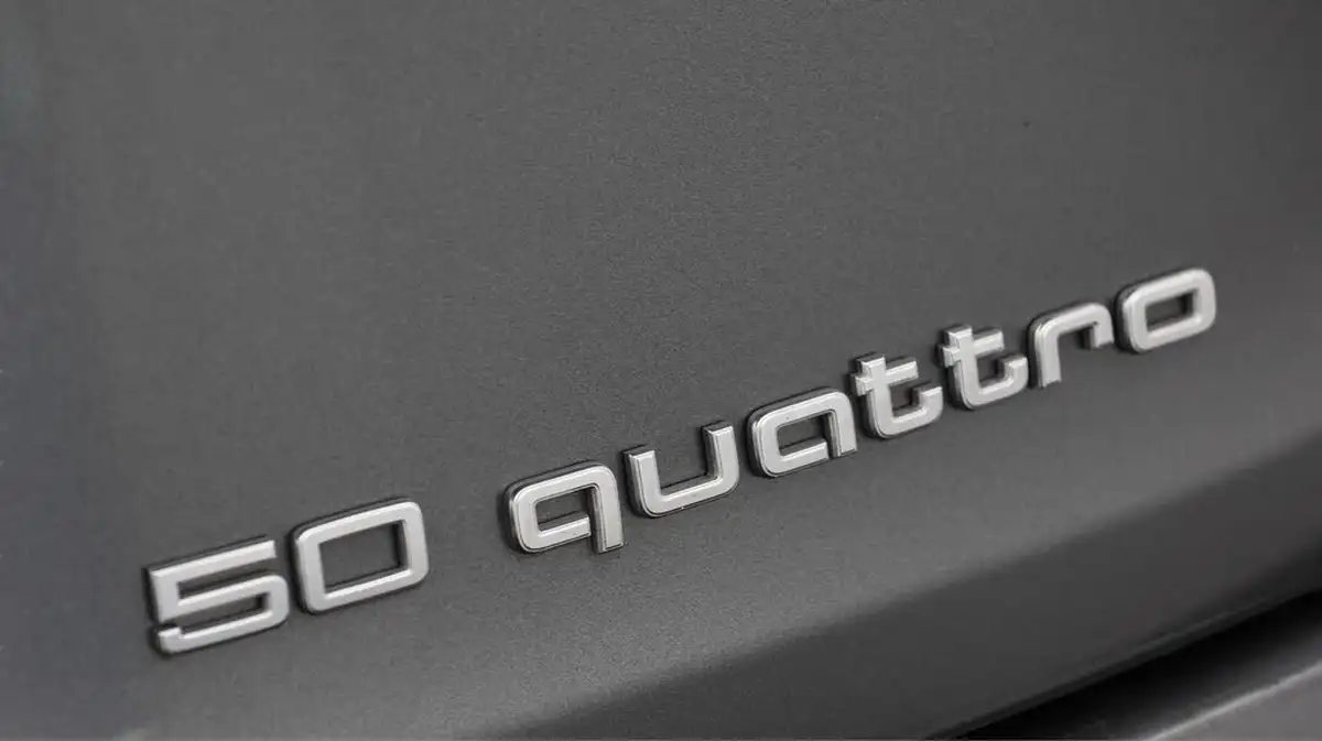 2022-audi-e-tron-50e-black-edition-sportback-big-34