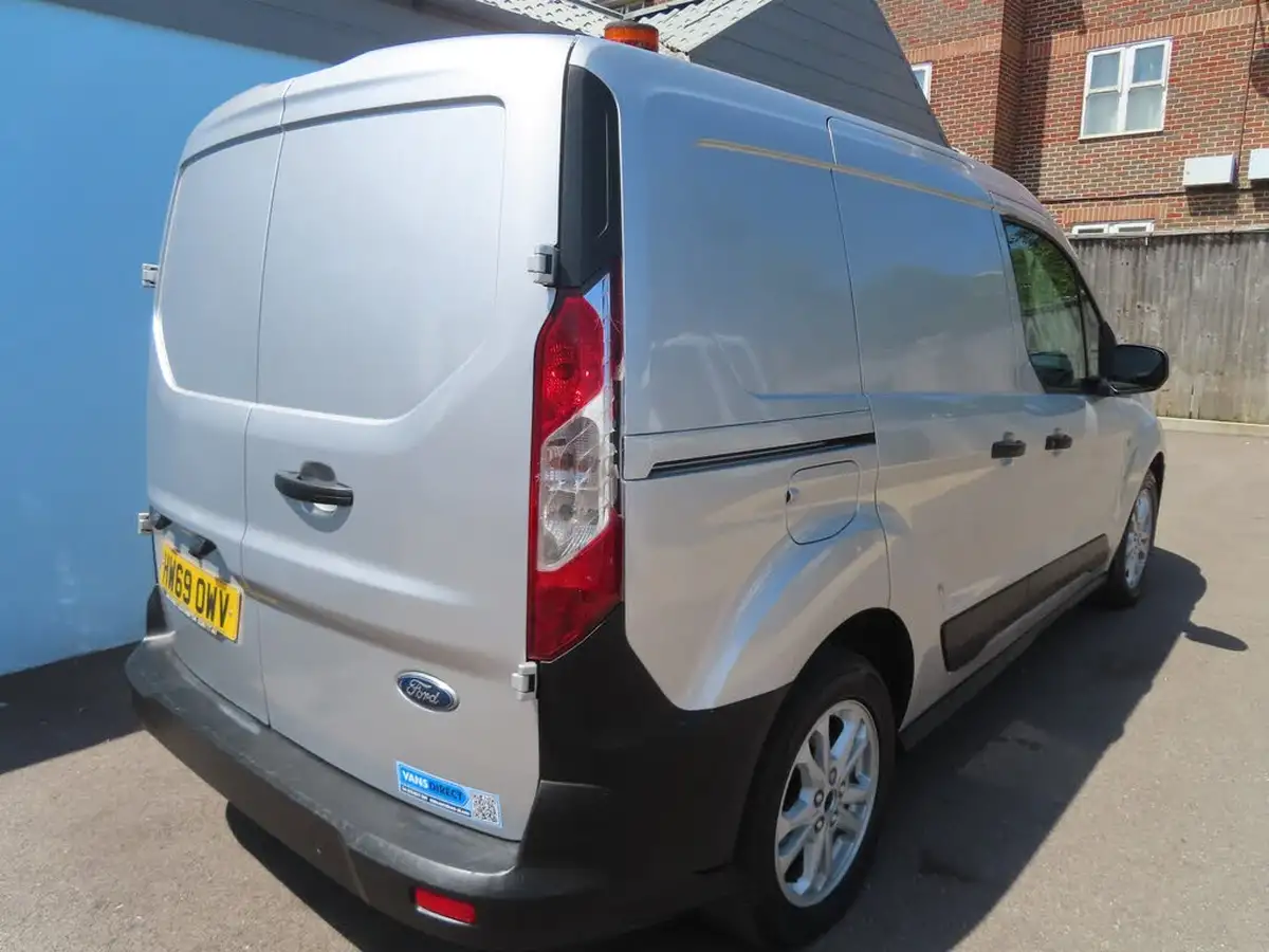 2020-ford-transit-connect-big-18