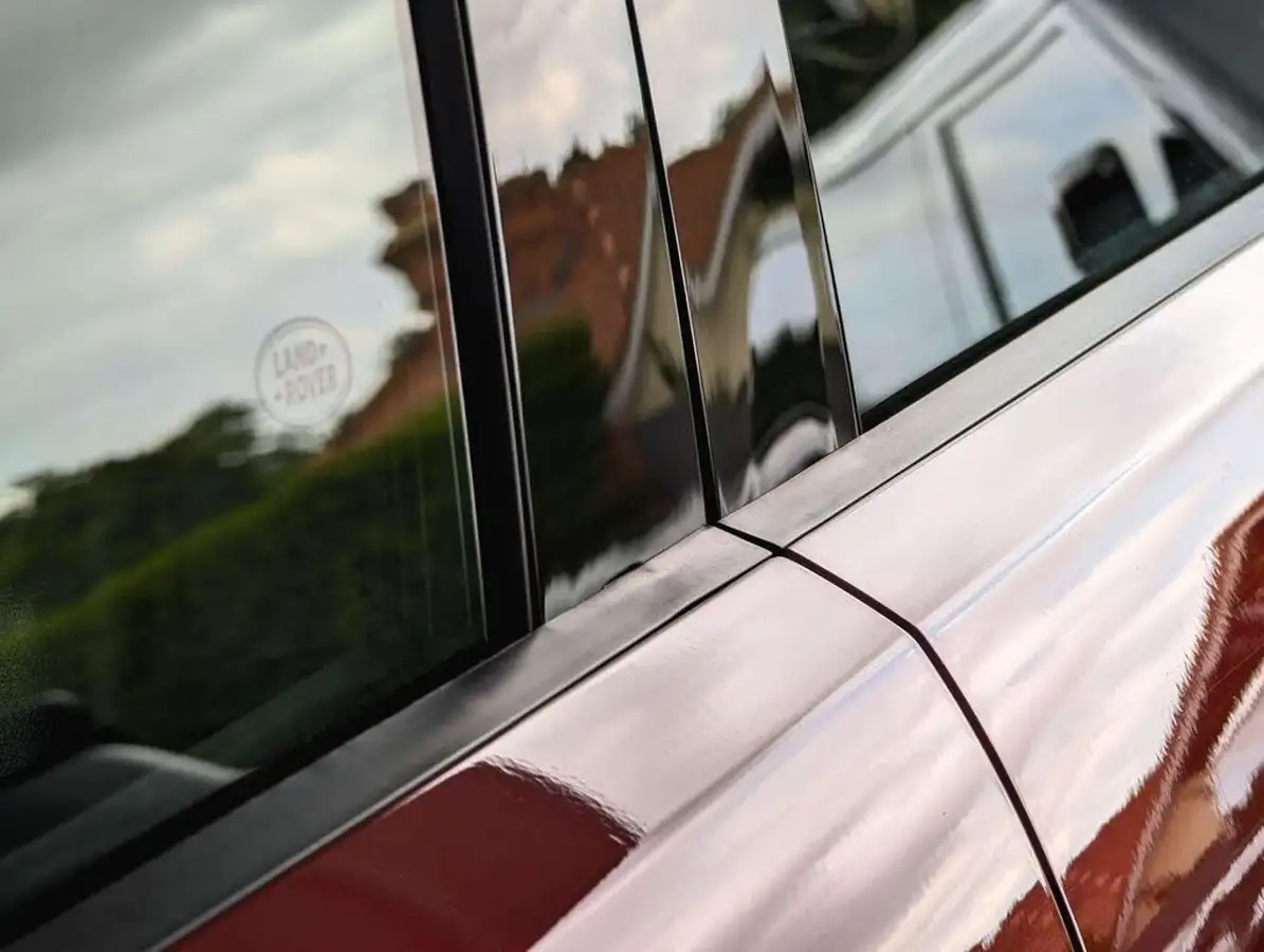 2022-land-rover-range-rover-evoque-15-p300e-r-dynamic-se-big-14