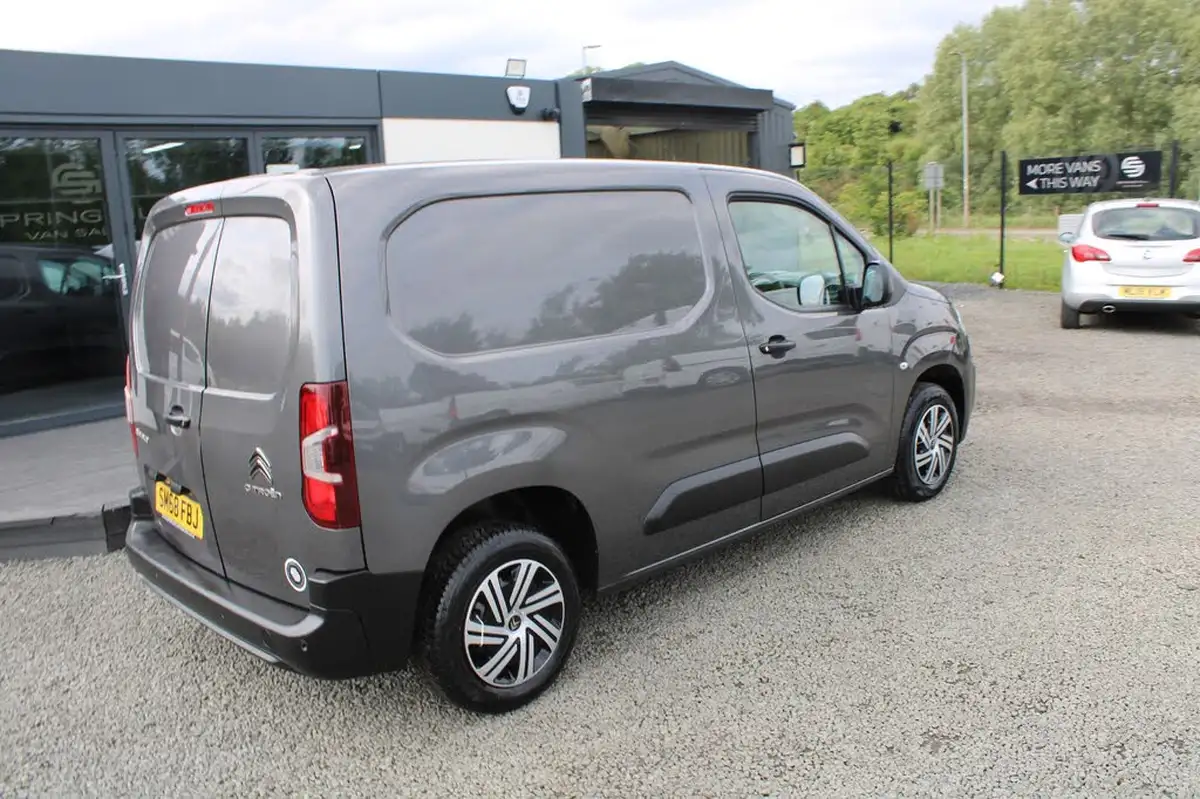 2018-citroen-berlingo-16bluehdi-650-enterprise-big-3