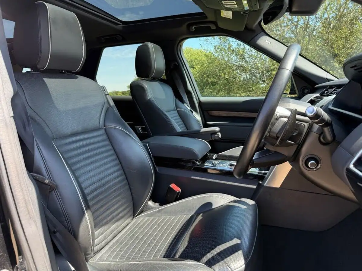 2019-land-rover-discovery-30-sd6-commercial-hse-big-14
