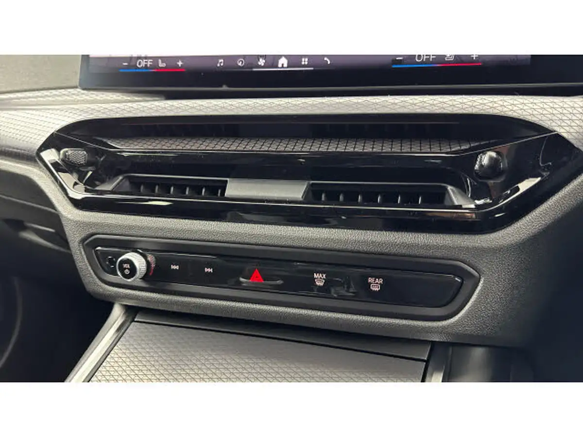 2025-bmw-3-series-20-320i-m-sport-181bhp-touring-5d-big-27