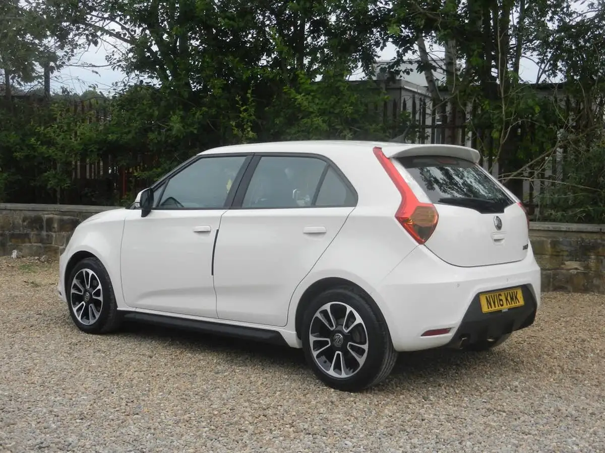 2016-mg-mg3-15-vti-tech-3style-ss-big-4