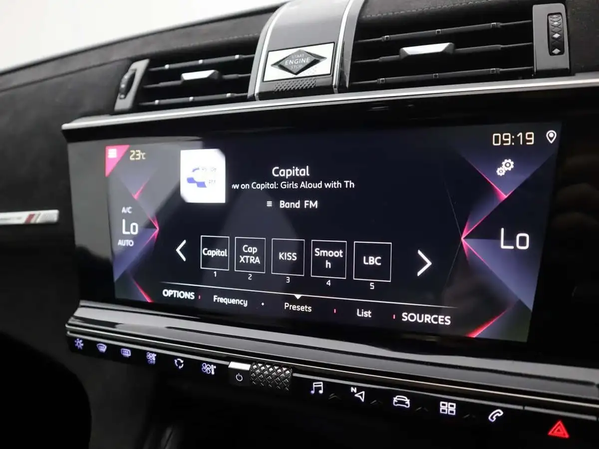 2020-ds-ds-7-crossback-16-puretech-performance-line-180ps-big-20