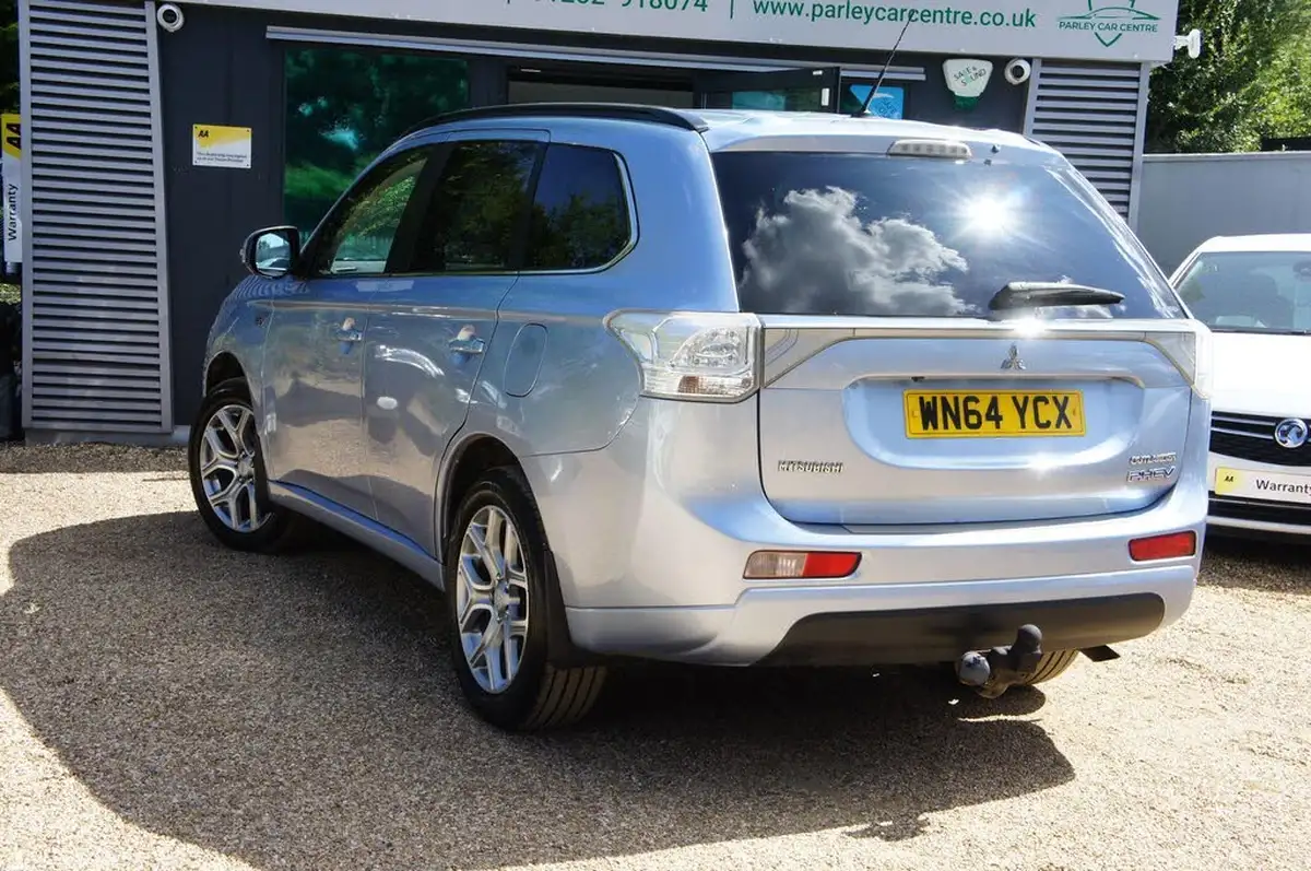 2014-mitsubishi-outlander-20-gx4h-big-4
