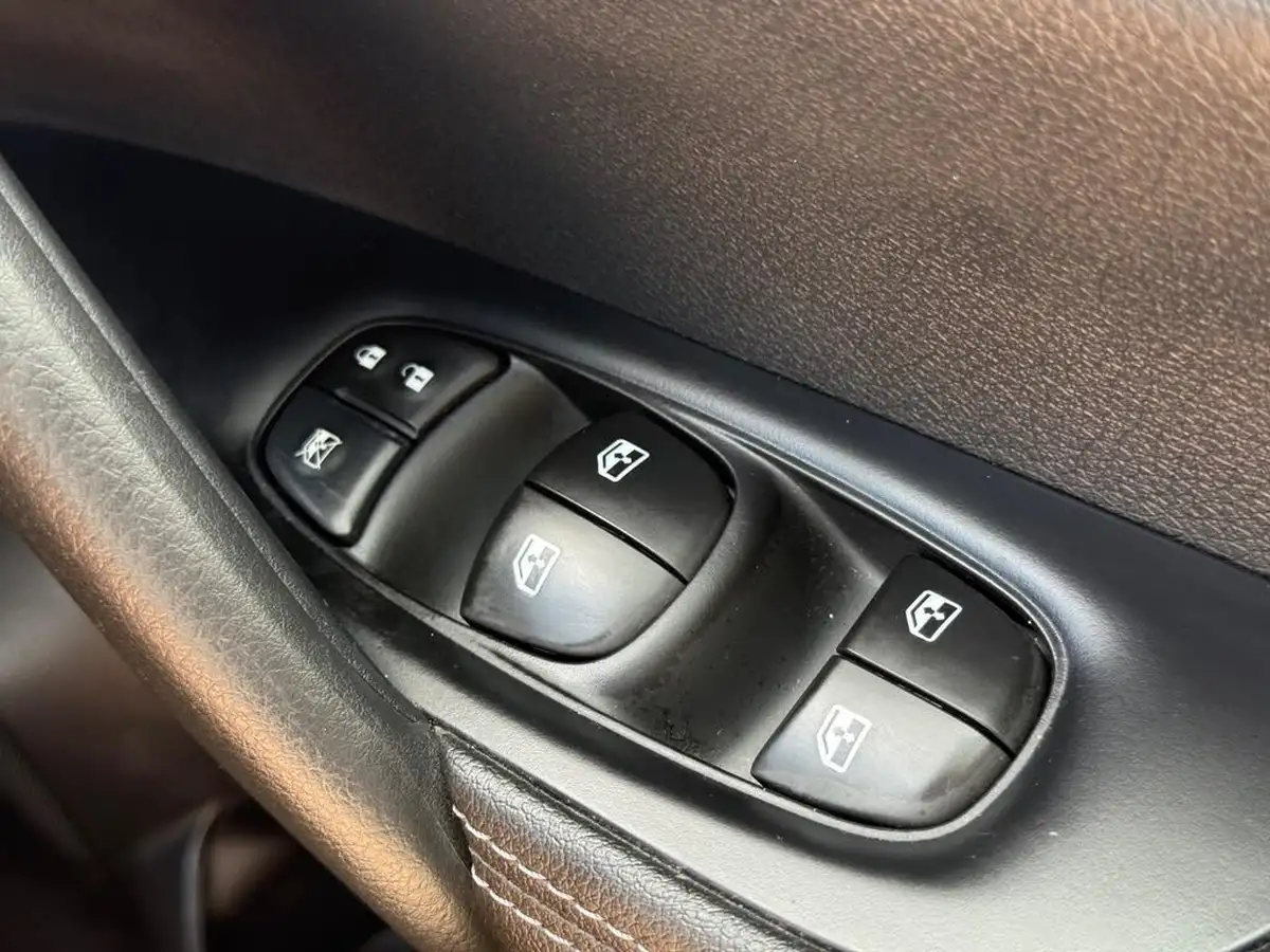 2018-nissan-qashqai-13-dig-t-n-connecta-160ps-big-39