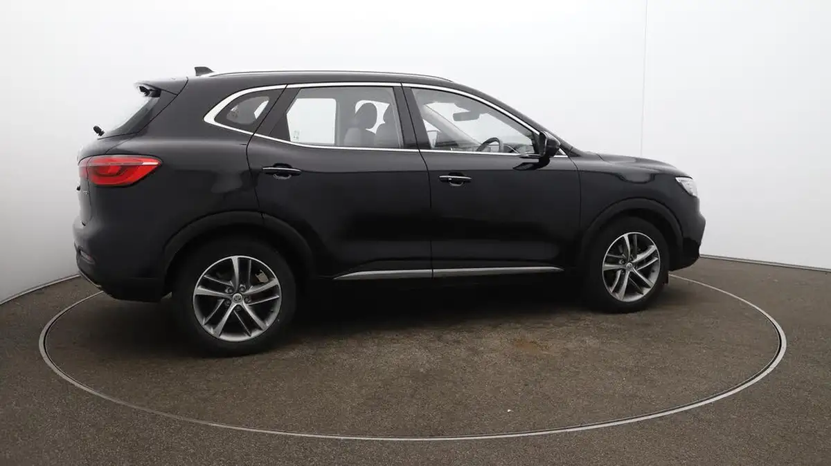 2022-mg-hs-15t-gdi-excite-162ps-dct-big-41