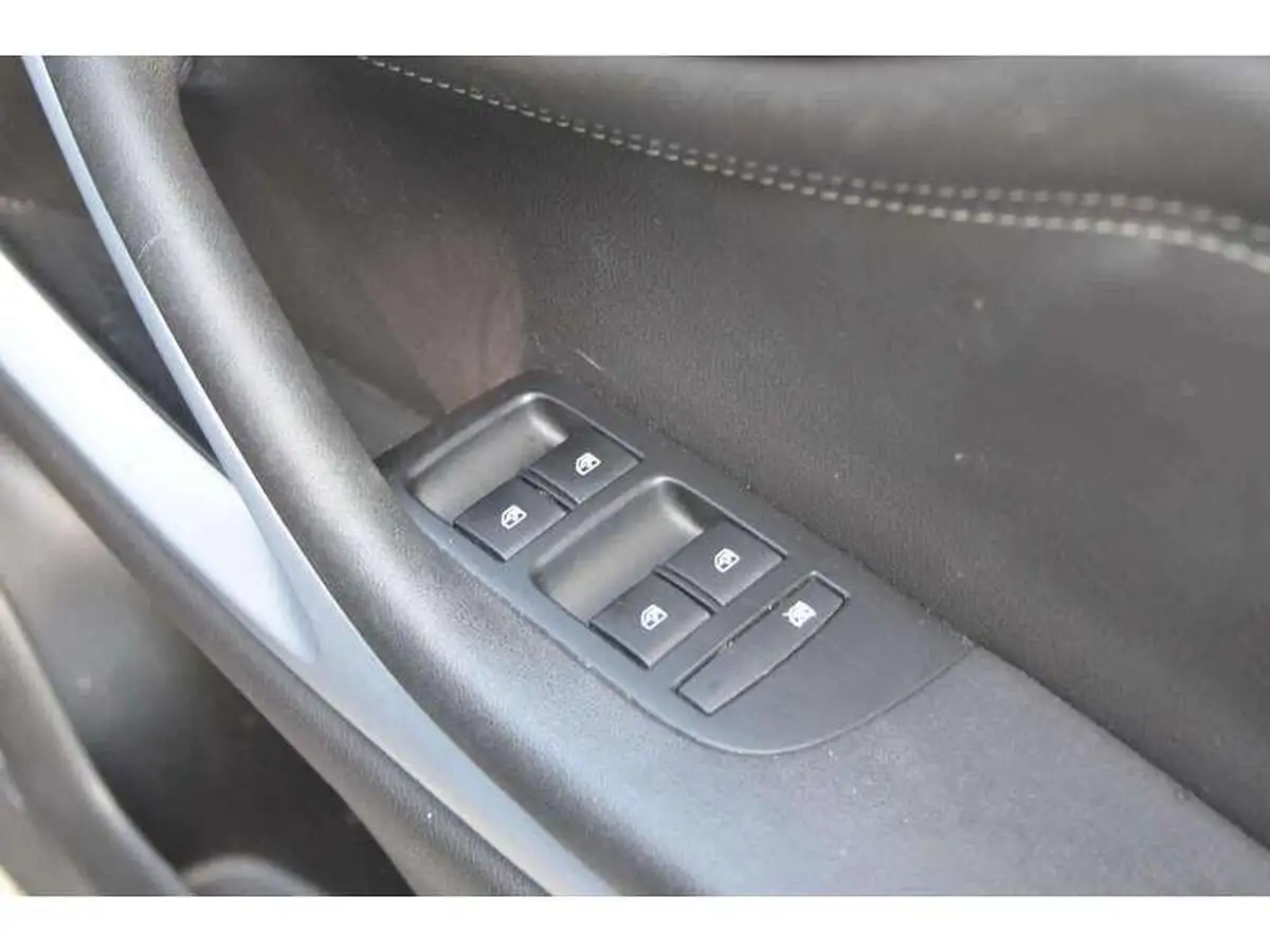 2017-vauxhall-zafira-tourer-14i-16v-turbo-sri-nav-auto-big-17