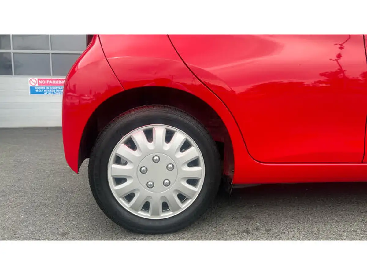 2019-toyota-aygo-10-vvt-i-x-play-big-6