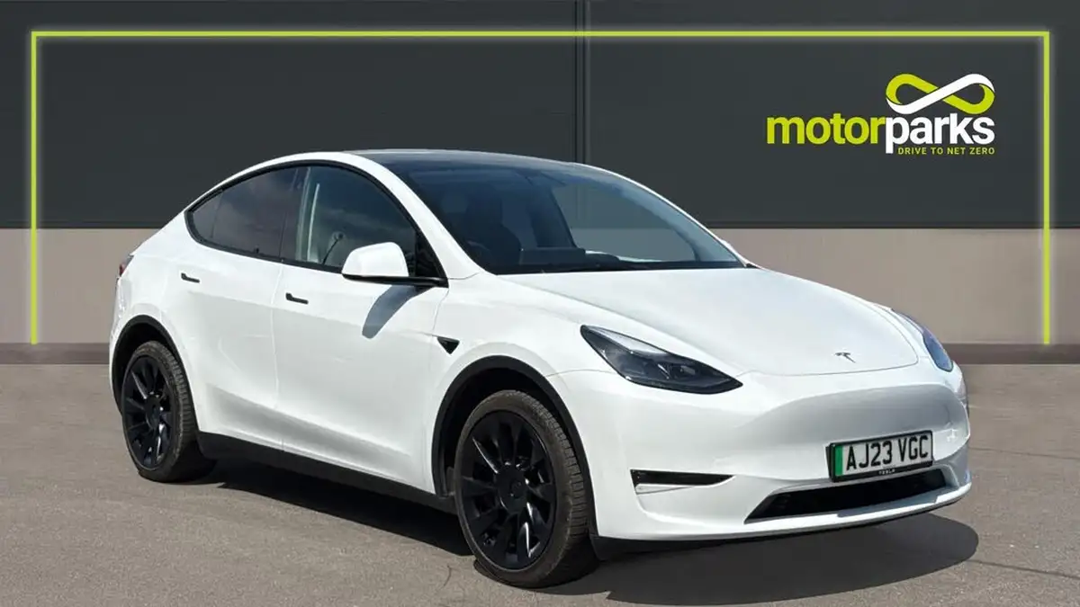 2023-tesla-model-y-e-long-range-big-0