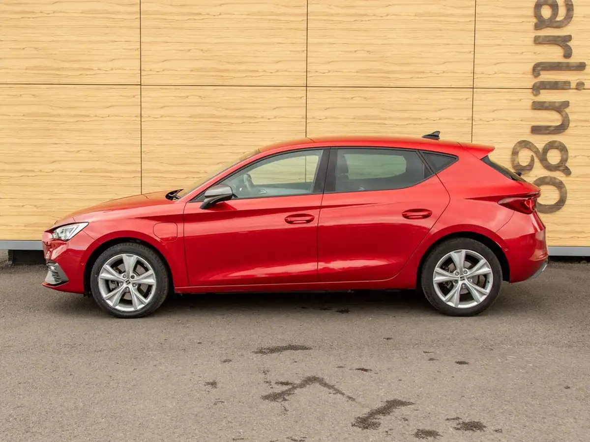 2020-seat-leon-14-e-hybrid-fr-hatchback-big-12