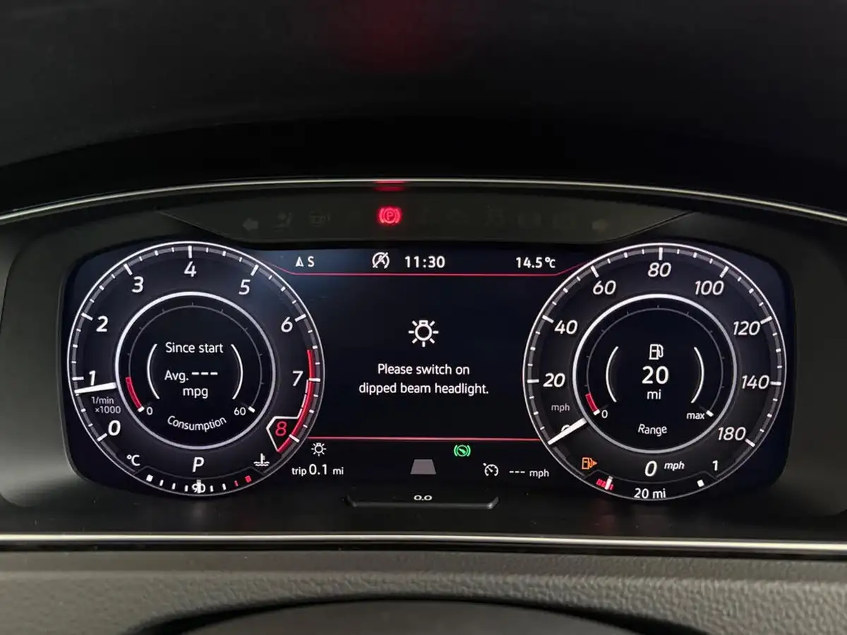 2017-volkswagen-golf-20-tsi-gti-230ps-ss-5d-dsg-big-18