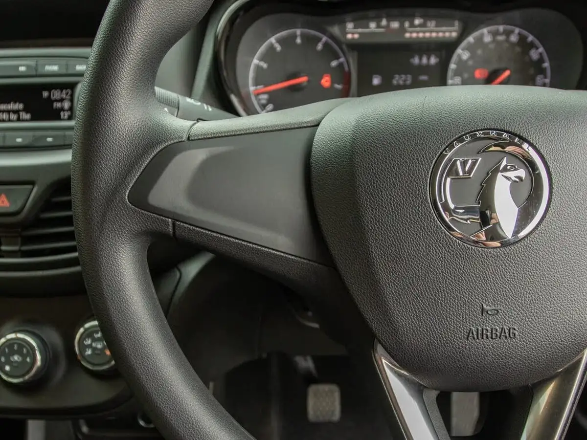 2019-vauxhall-viva-10i-se-ac-big-18