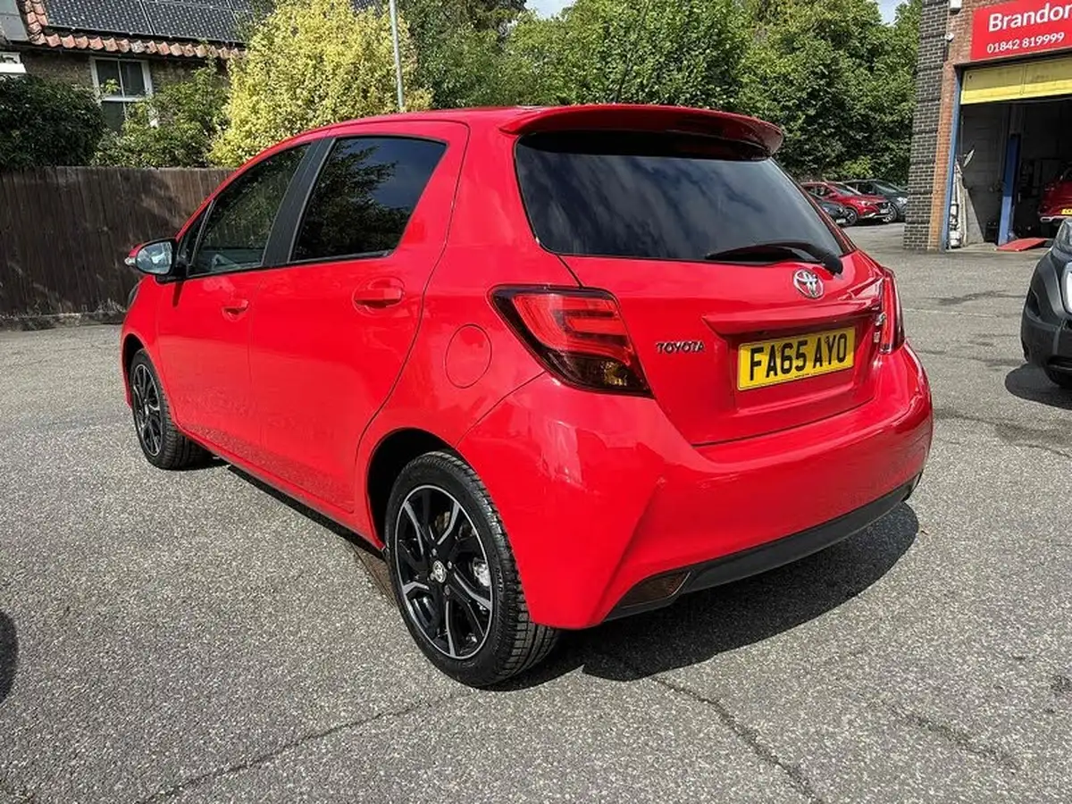 2016-toyota-yaris-133-sport-big-3