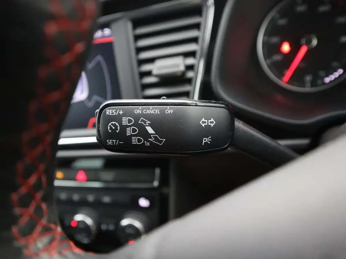 2019-seat-leon-15-tsi-evo-fr-black-edition-150ps-estate-big-30