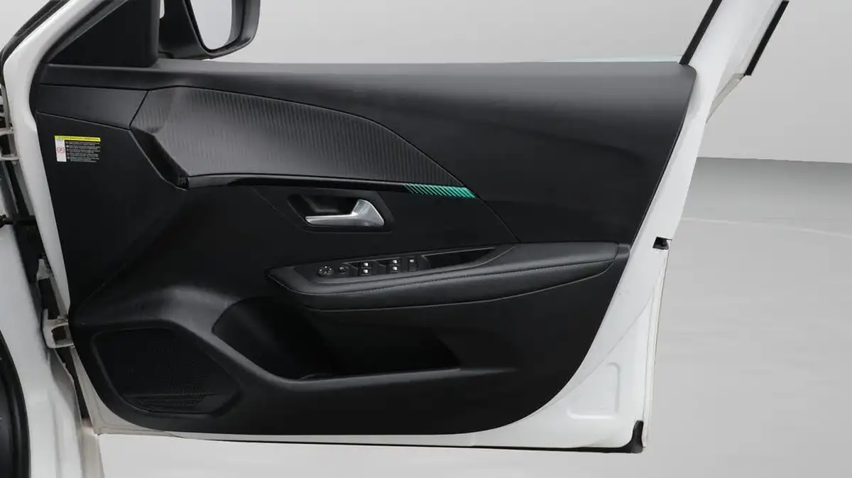 2020-peugeot-208-12-puretech-allure-premium-100bhp-big-15