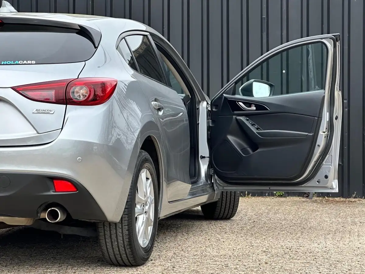 2016-mazda-mazda3-20-se-l-nav-skyactiv-g-hatchback-5d-big-9