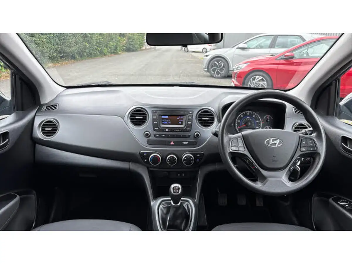 2017-hyundai-i10-10-se-big-9
