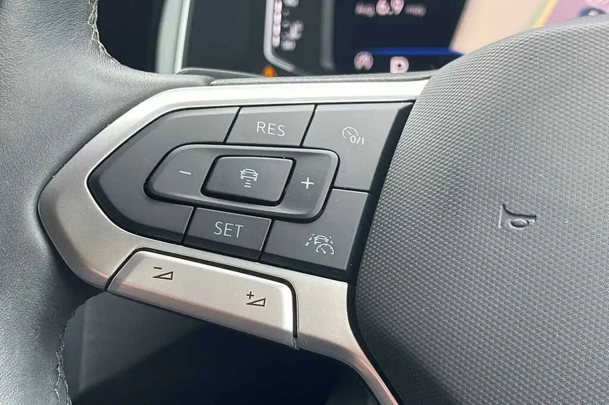 2023-volkswagen-polo-10-tsi-r-line-95ps-dsg-big-13
