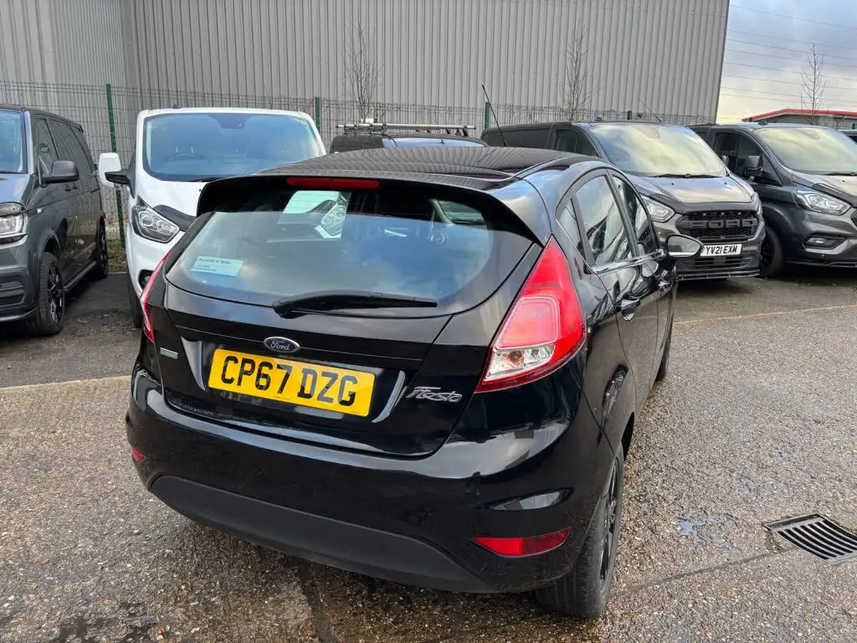 2017-ford-fiesta-10t-zetec-bo-play-series-5d-big-2