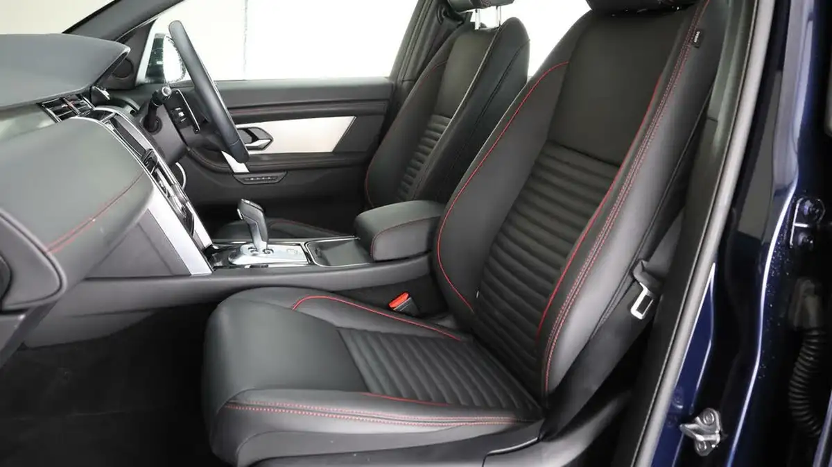 2021-land-rover-discovery-sport-15-p300e-r-dynamic-hse-big-14