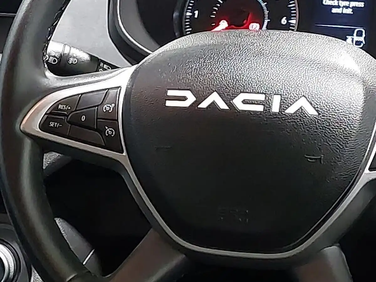 2024-dacia-sandero-stepway-10-tce-extreme-90bhp-big-10