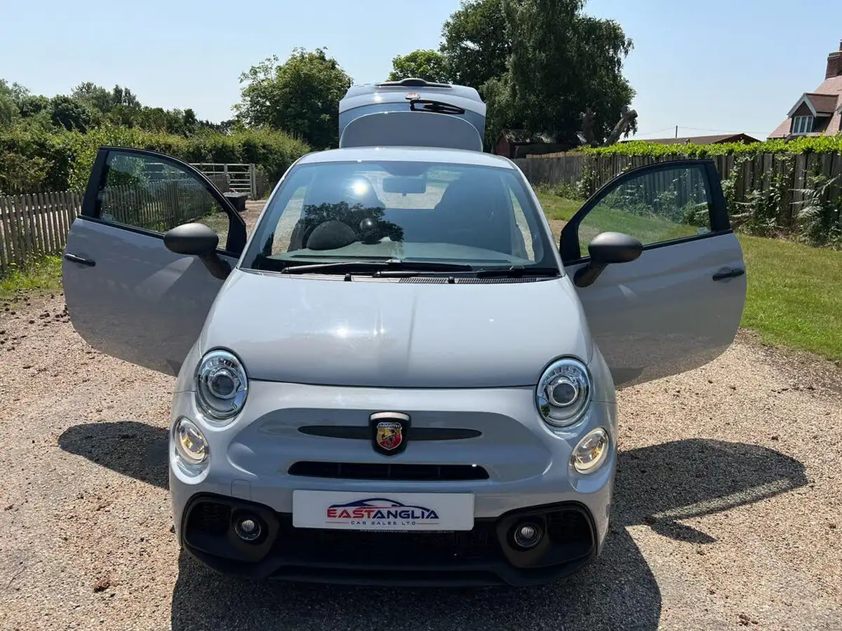 2022-abarth-595-14-tjet-competizione-big-3
