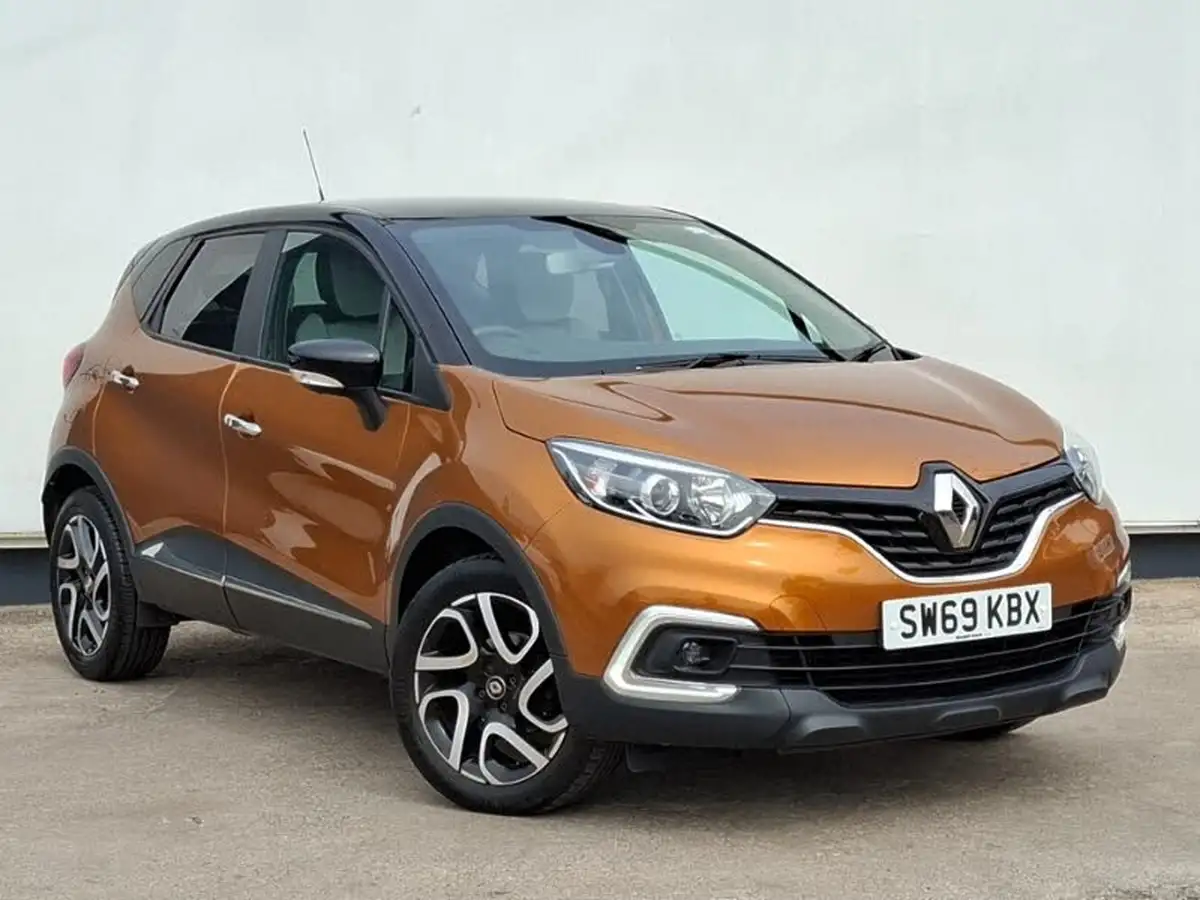 2020-renault-captur-09-tce-iconic-big-0