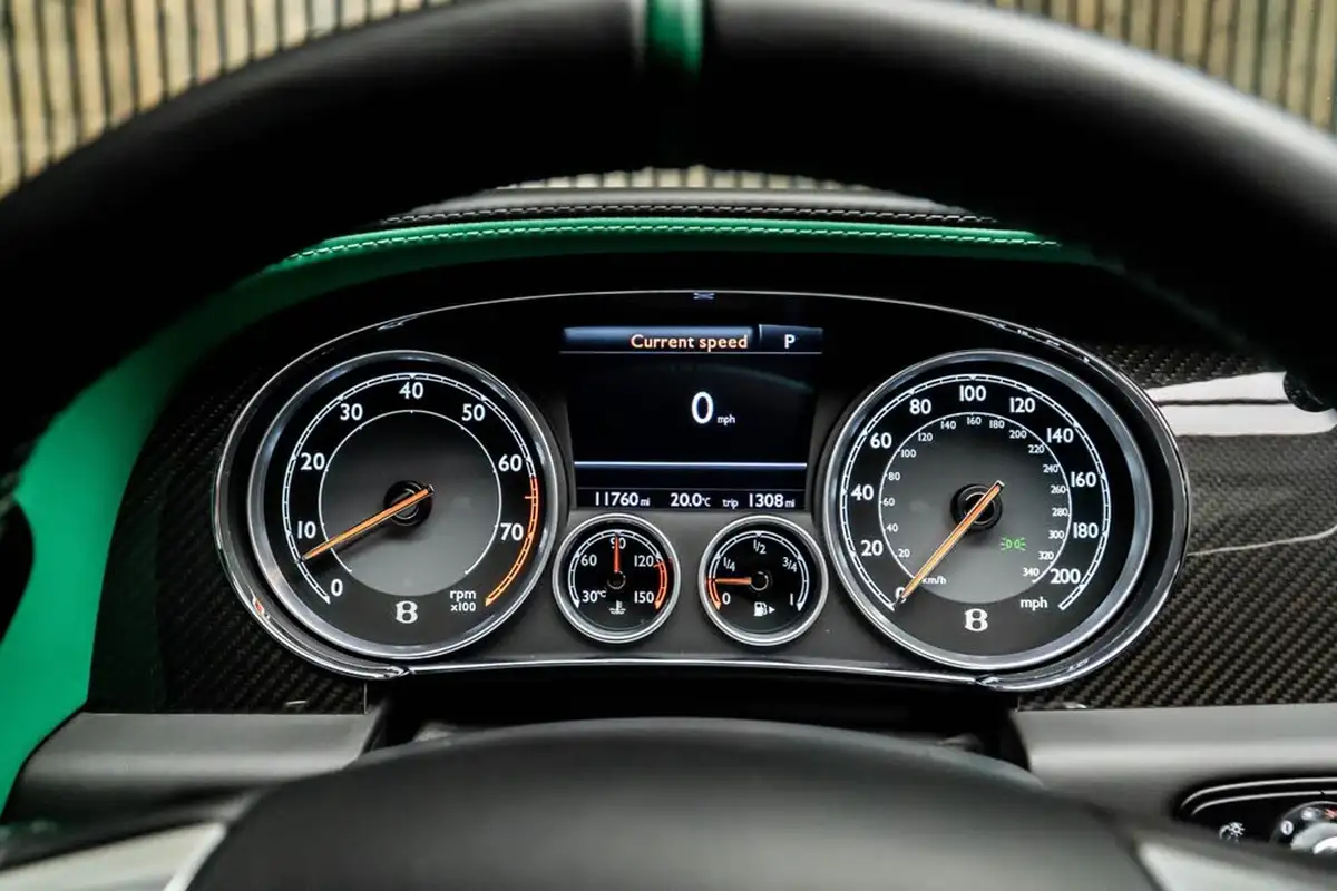 2015-bentley-continental-40-gt3-r-big-34
