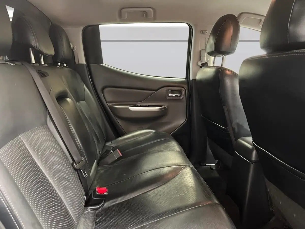 2019-mitsubishi-l200-24di-d-warrior-eu6b-auto-big-13