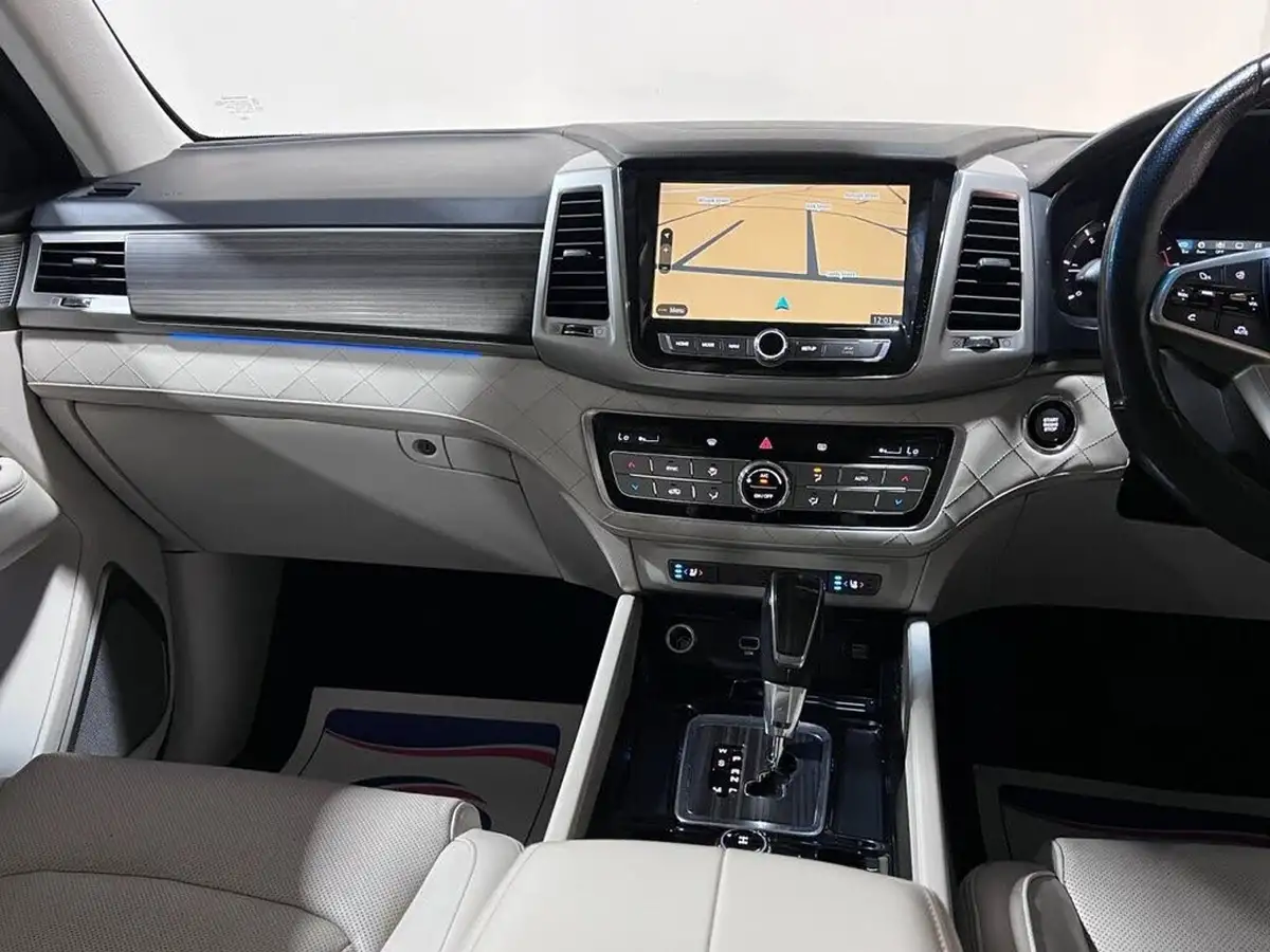 2018-kgm-ssangyong-rexton-22td-ultimate-big-30