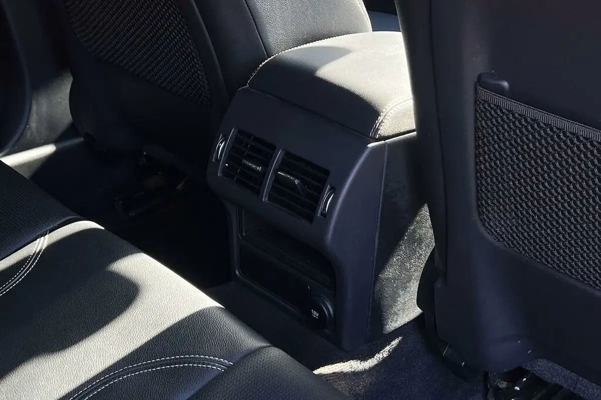 2020-jaguar-xe-20d-r-dynamic-s-big-35