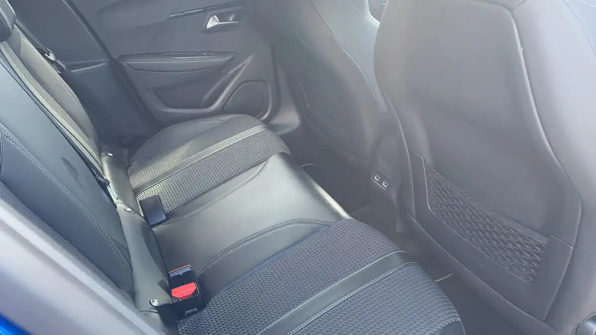 2020-peugeot-208-12-puretech-gt-line-100bhp-eat8-big-32