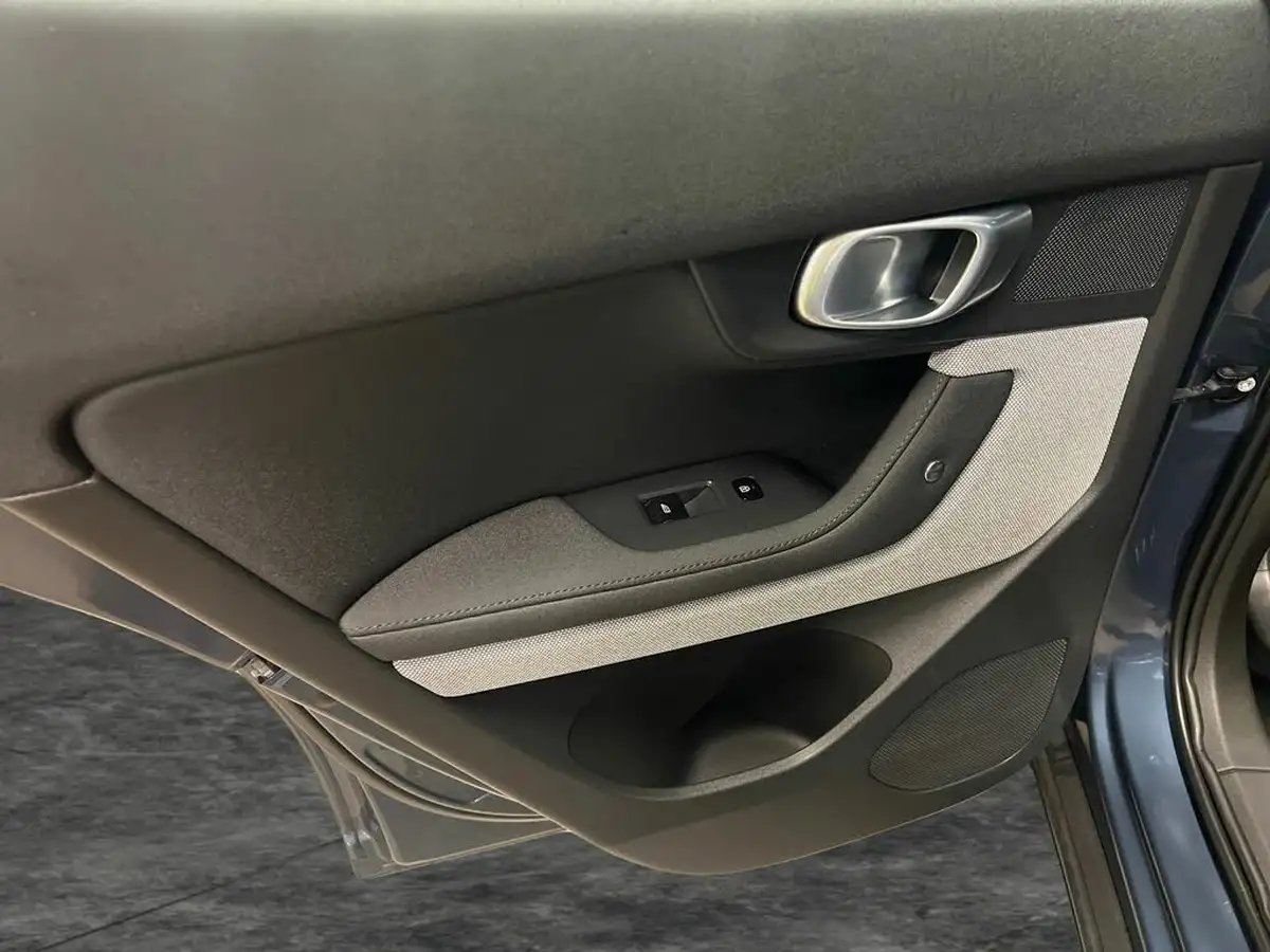 2022-polestar-polestar-2-e-ps2-165kw-standard-single-hatchback-big-22