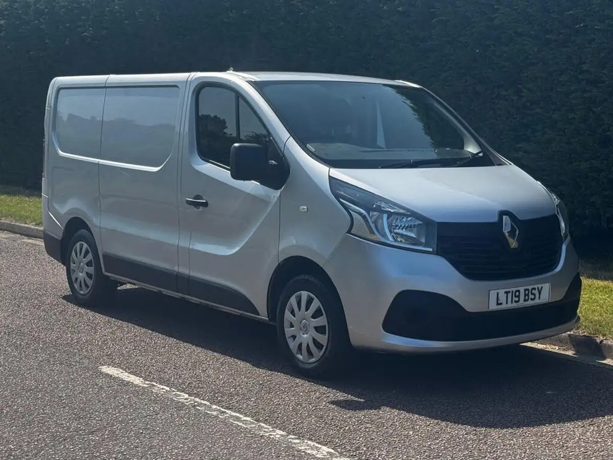 2019-renault-trafic-16dci-sl27-120-business-panel-big-0
