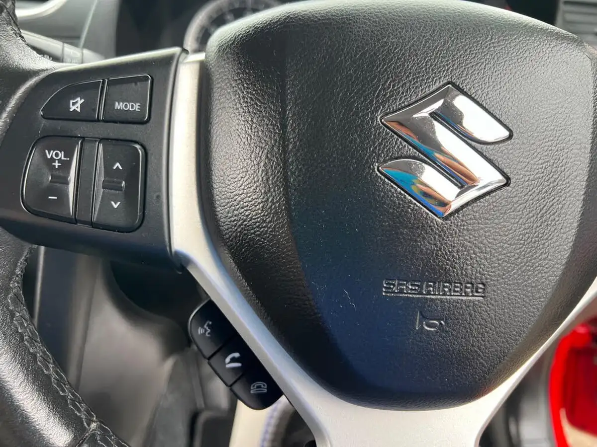 2016-suzuki-swift-12-sz4-94ps-nav-5d-big-24
