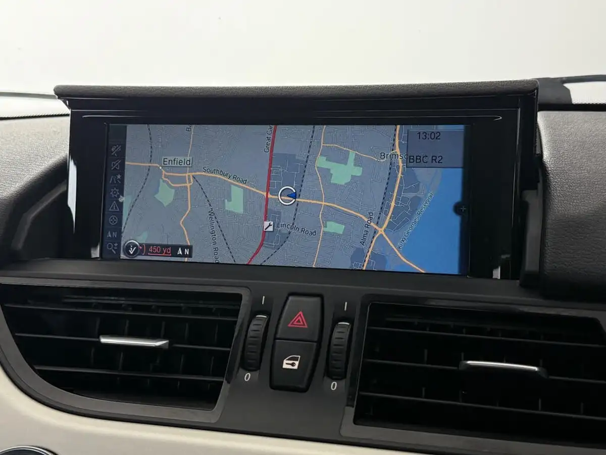 2016-bmw-z4-20-sdrive18i-ss-big-31
